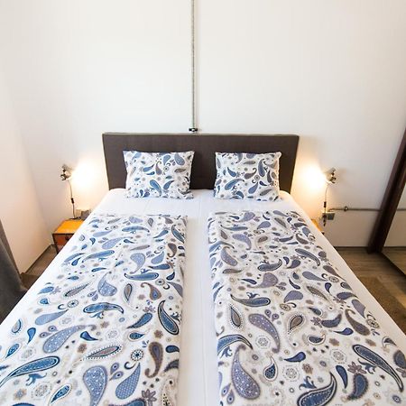 Tara Garden Hotel Velika Gorica Buitenkant foto