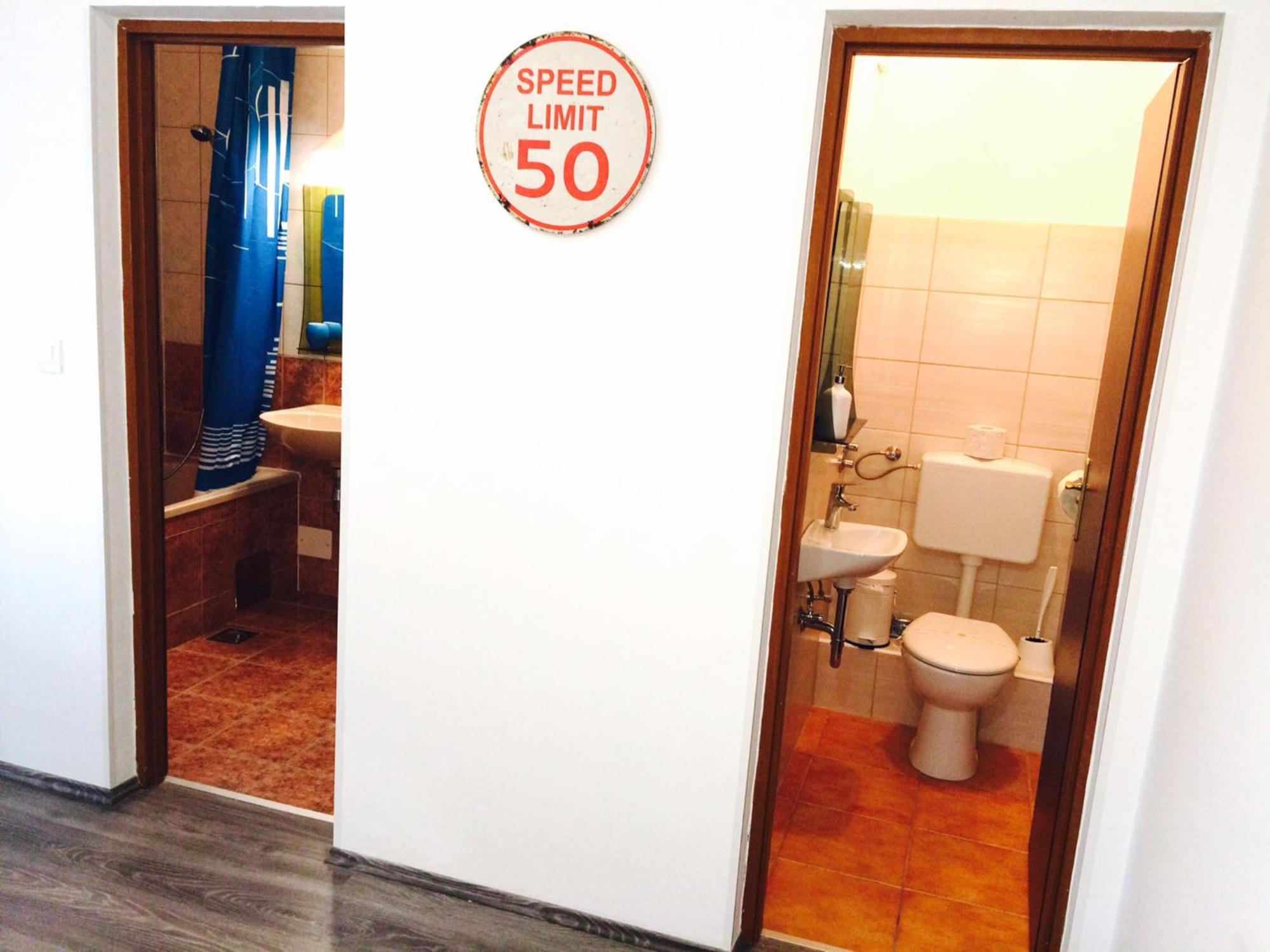 Tara Garden Hotel Velika Gorica Buitenkant foto