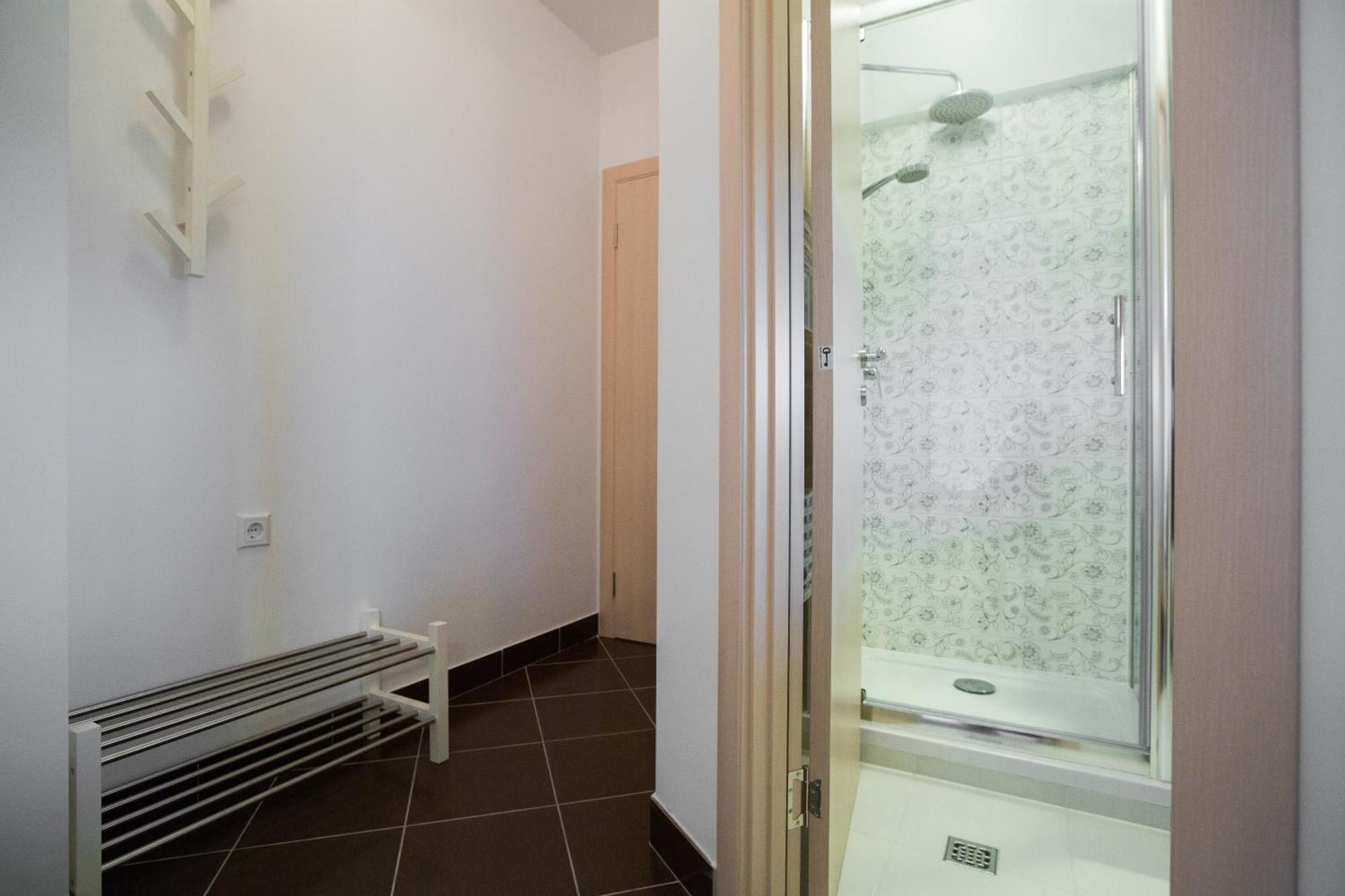 Tara Garden Hotel Velika Gorica Buitenkant foto
